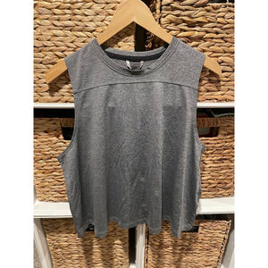 Women's Athletic Sleeveless Workout Crop Top / Tank Top (Size L Gray)